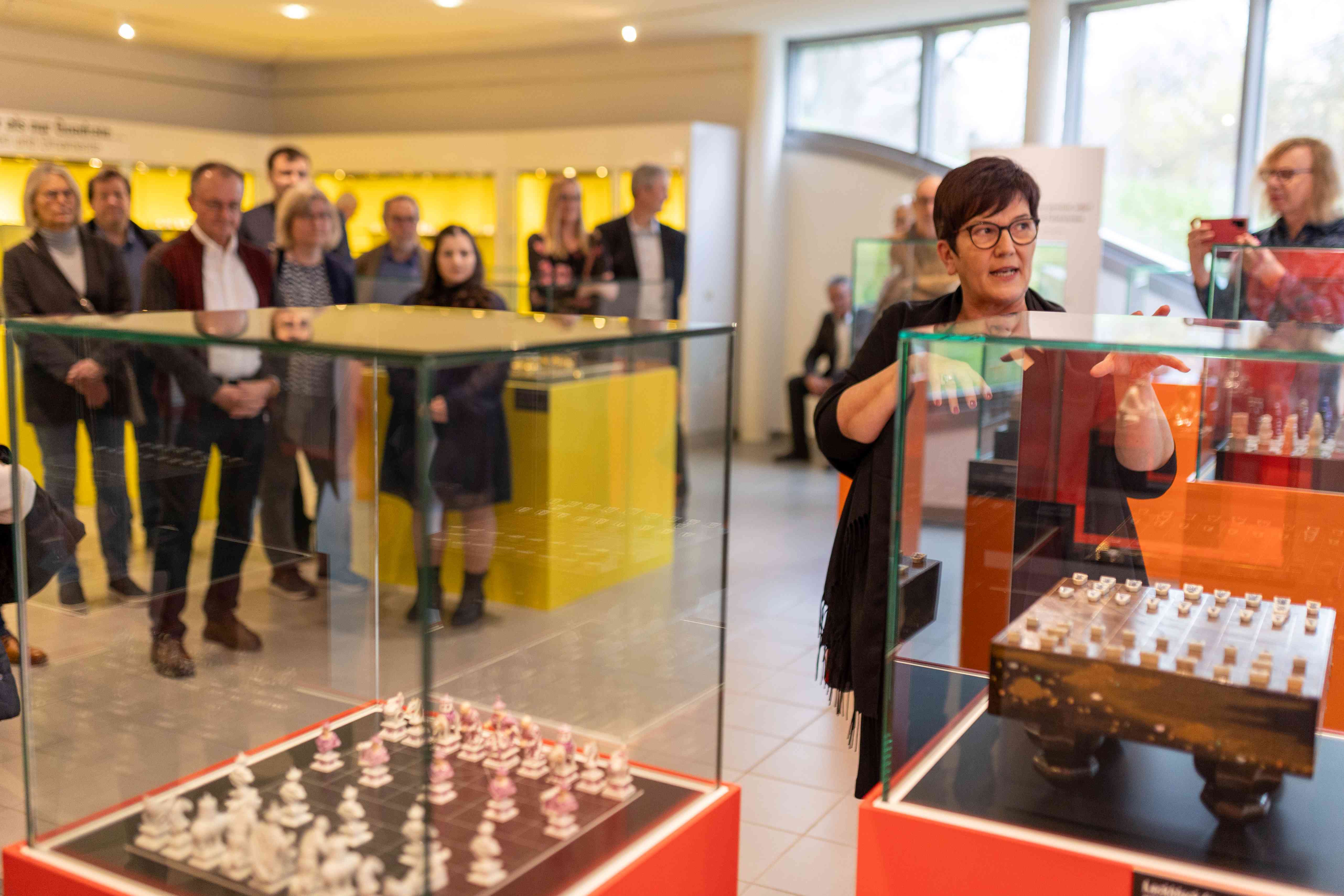 kunst und spiel münchen Zwischen Kunst und Spiel: Porzellan und Schach im kulturellen Dialog