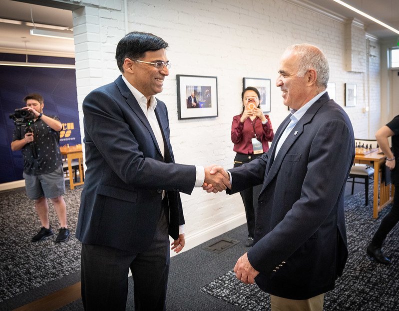 Drei Jahrzehnte später: Kasparov besiegt Anand erneut