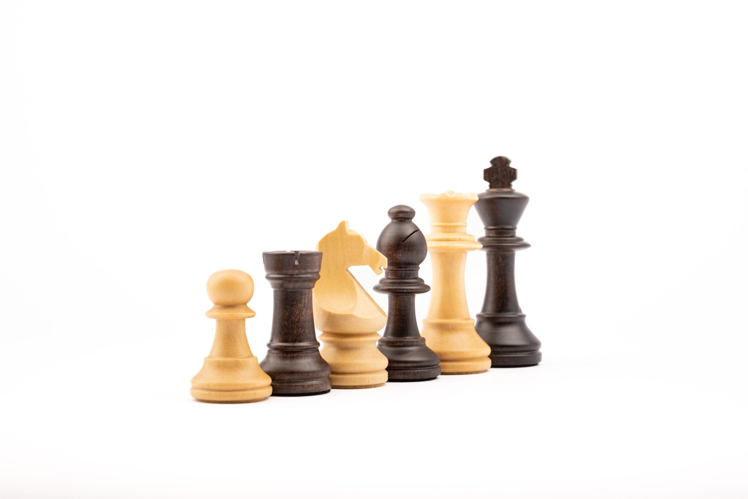 Edles Schachset aus Holz: Brett Barcelona, Feldergröße 50mm & Figuren Staunton Nr. 5