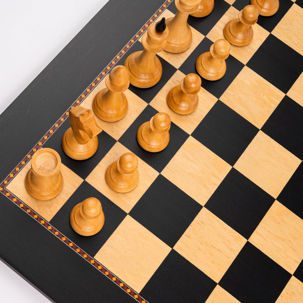 Offizielles Schachset aus "The Queen's Gambit" - Nahaufnahme