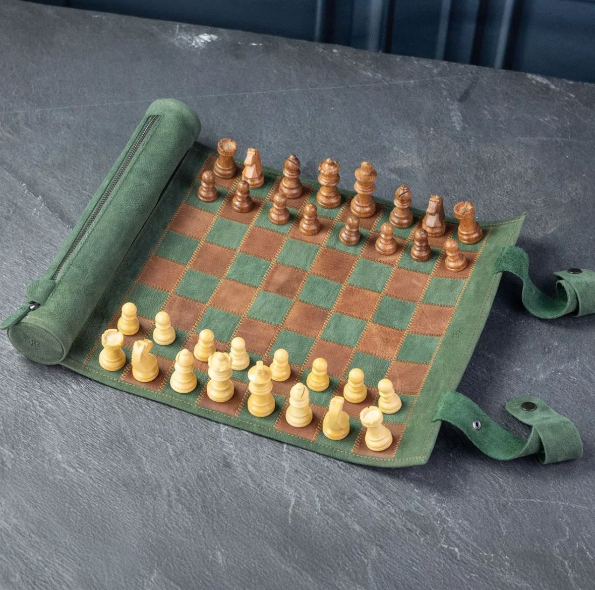 Magnetisches Schach – Rollbares Luxus-Schachspiel aus Echtleder