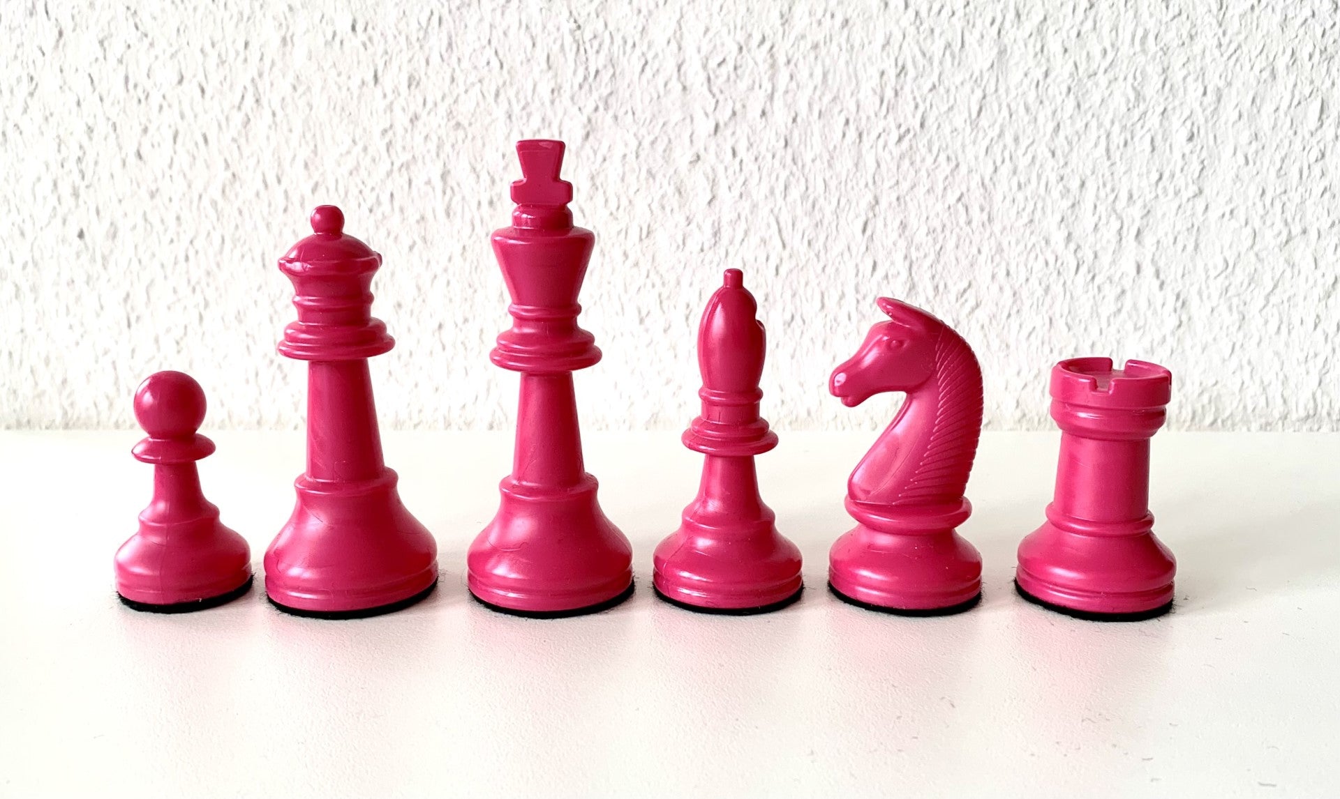 Mix your board: 16 Figuren aus Kunststoff - klassisch oder bunt