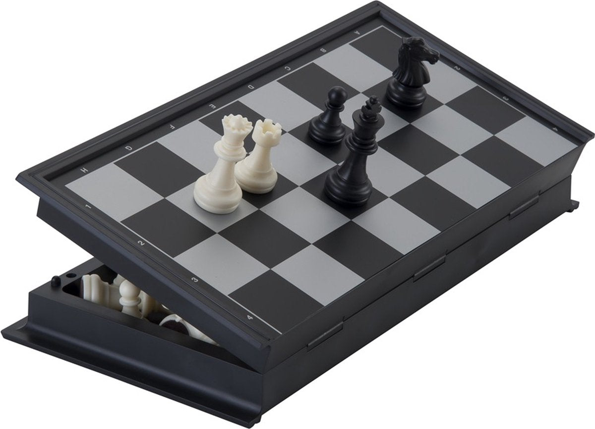 Magnetic travel chess 24 x 24 cm