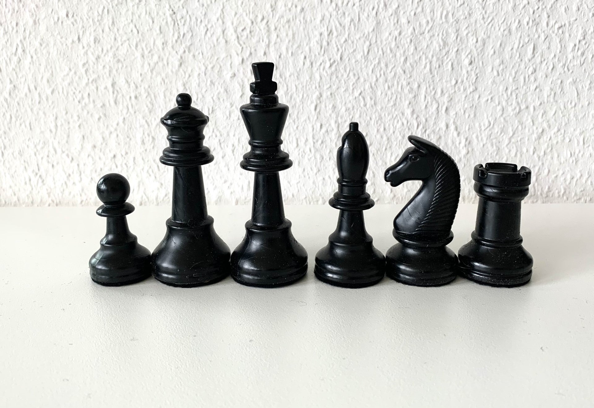 Mix your board: 16 Figuren aus Kunststoff - klassisch oder bunt