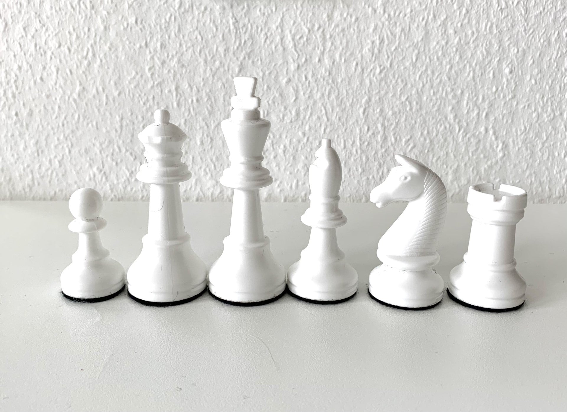 Mix your board: 16 Figuren aus Kunststoff - klassisch oder bunt