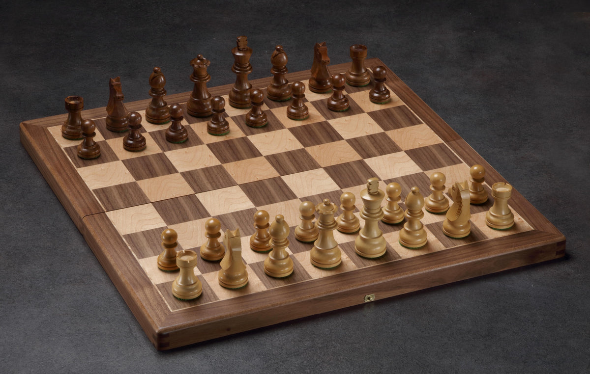 Schachkassette Nuss/Ahorn, FG 38 cm