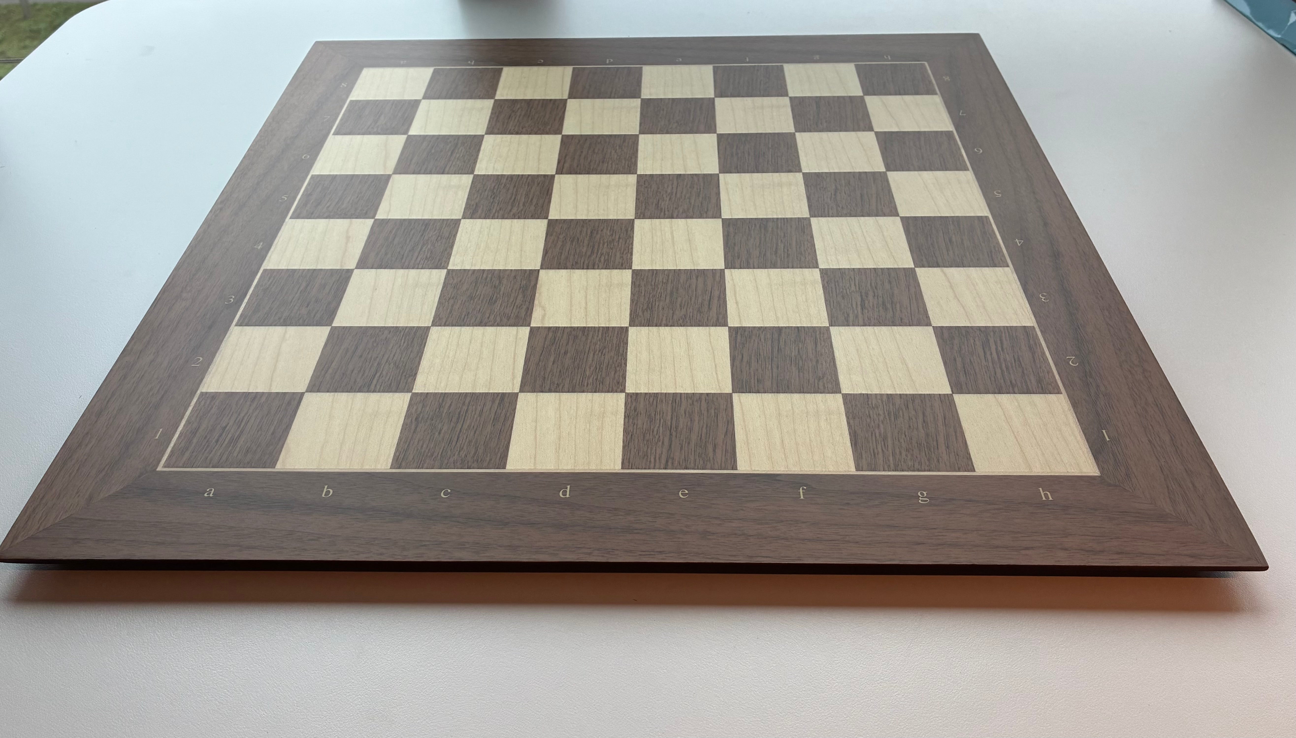 Deluxe Brett Barcelona, Feldergröße 55mm, Bergahorn & Nußbaum