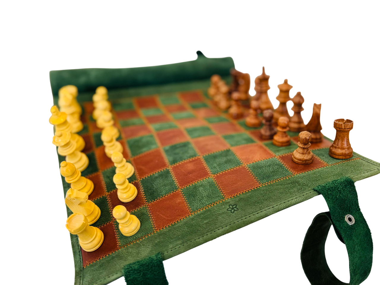 Magnetisches Schachspiel Maße 38x30 cm – kompaktes Reiseschach mit Staunton Figuren