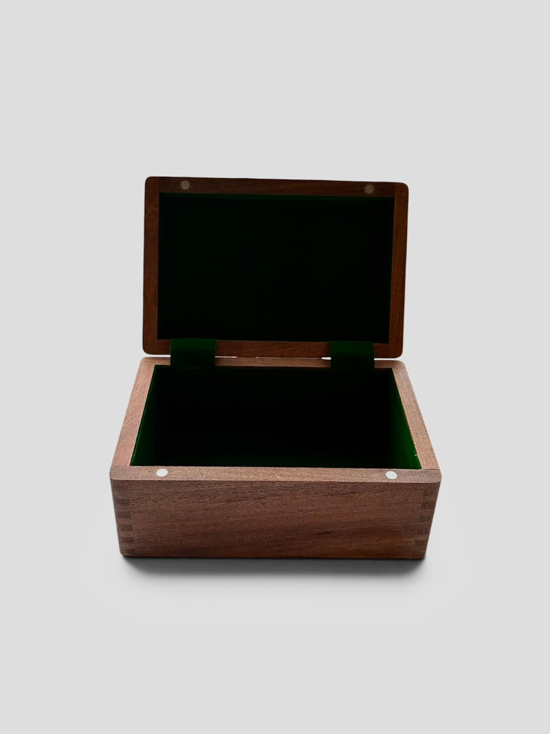 Schachkasten aus Akazienholz zur Aufbewahrung von Schachfiguren, 22,9 × 15,2 × 10,2 cm