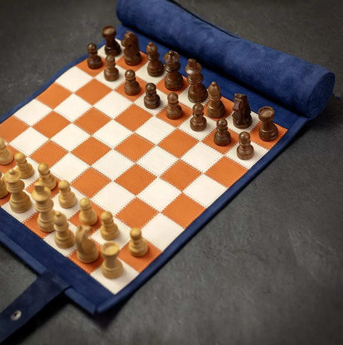 Magnetisches Schach – Rollbares Luxus-Schachspiel aus Echtleder